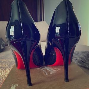 Christian Louboutin Pigalle 85 Patent Pumps